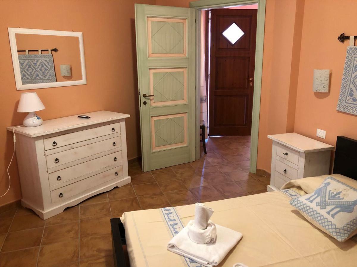 Sa Corti Antiga Apartment SantʼAntìoco 外观 照片